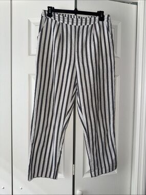 ANTONIO MELANI Black and White Striped Cropped Pants